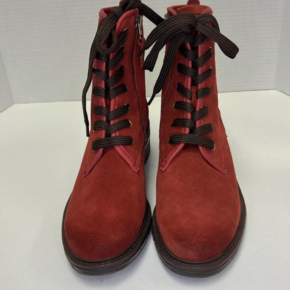 NEW OTBT Country Boot Size 8.5 - Picture 3 of 11